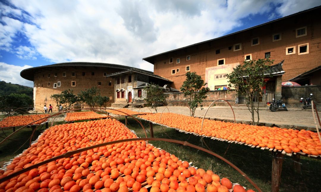 福建龙岩永定土楼的传说,龙岩土楼和永定土楼
