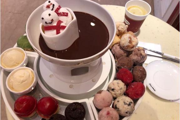 不想一本正经就捣蛋,不想搞学习就想吃喝玩