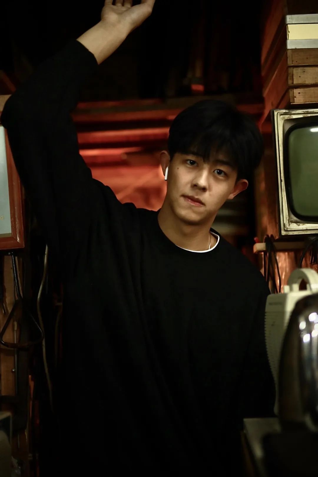 尼龙校草｜你的夏日运动场，就差这位复旦排球队帅哥朱启航了