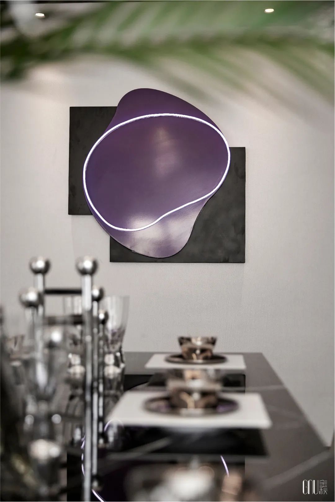 99平方现代轻奢样板房,金秋装修风格图片