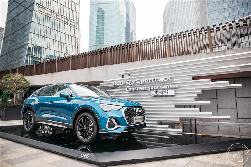 太刚了！这店居然敢开在「中国第一夜店」楼下...