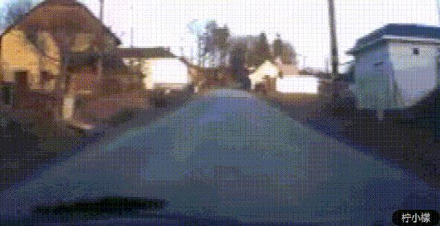 和朋友在ktv玩真心话,和朋友在ktv里玩真心话大冒险