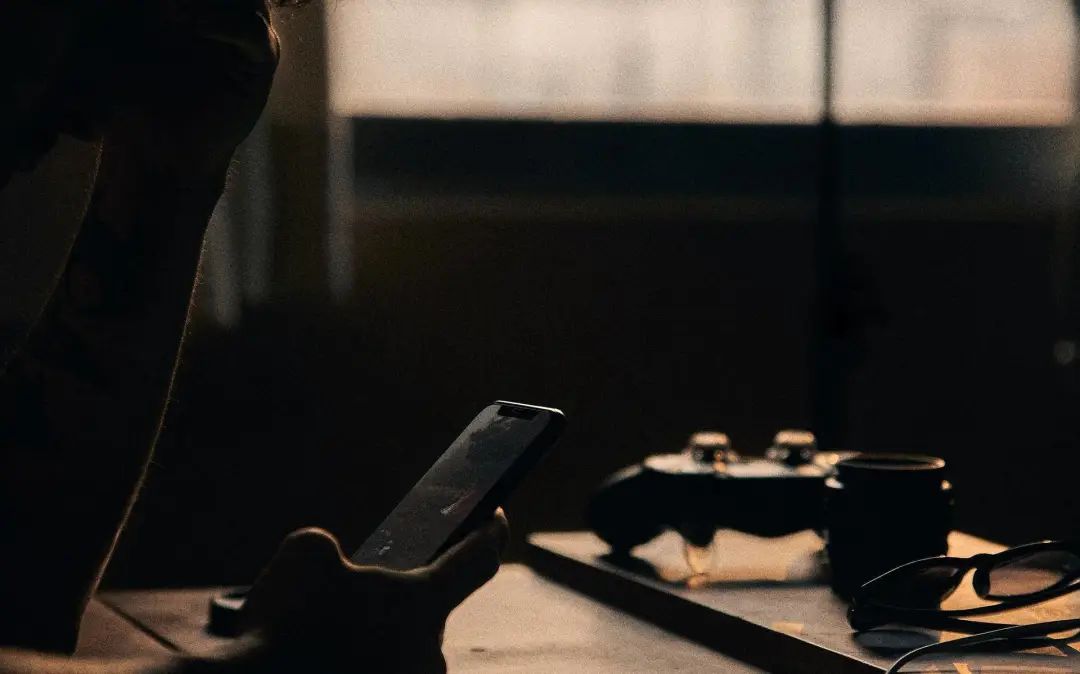 苹果中区AppStore无版号游戏8月1日起下架；贝壳集团正式提交美股IPO文件；｜Do早报