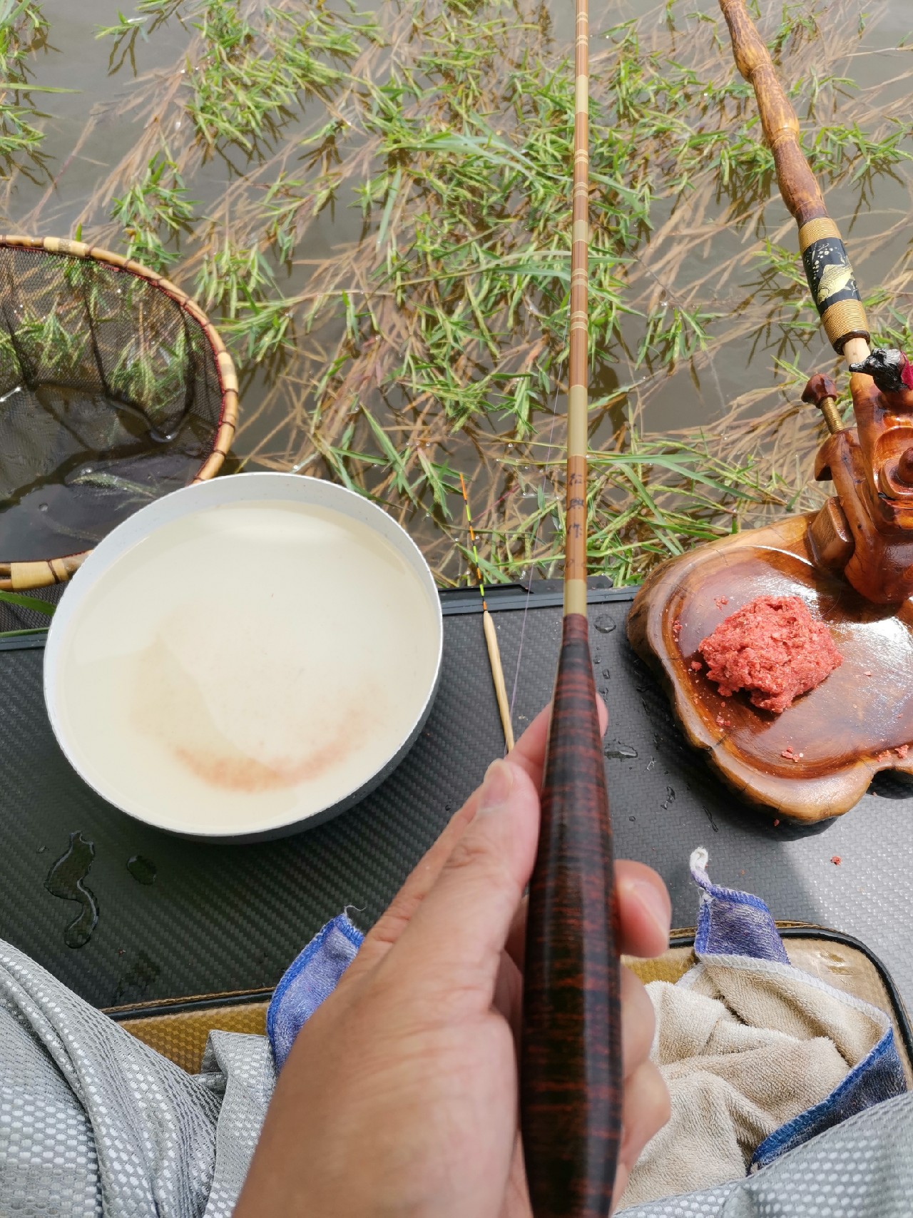 玩了多年的并继和碳素竿，总是在不断的折腾和寻找