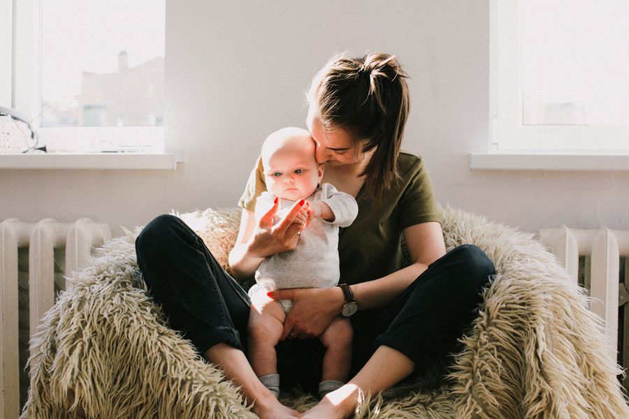 “我花200块，买来女儿性早熟”：多少中国孩子正在被掏空