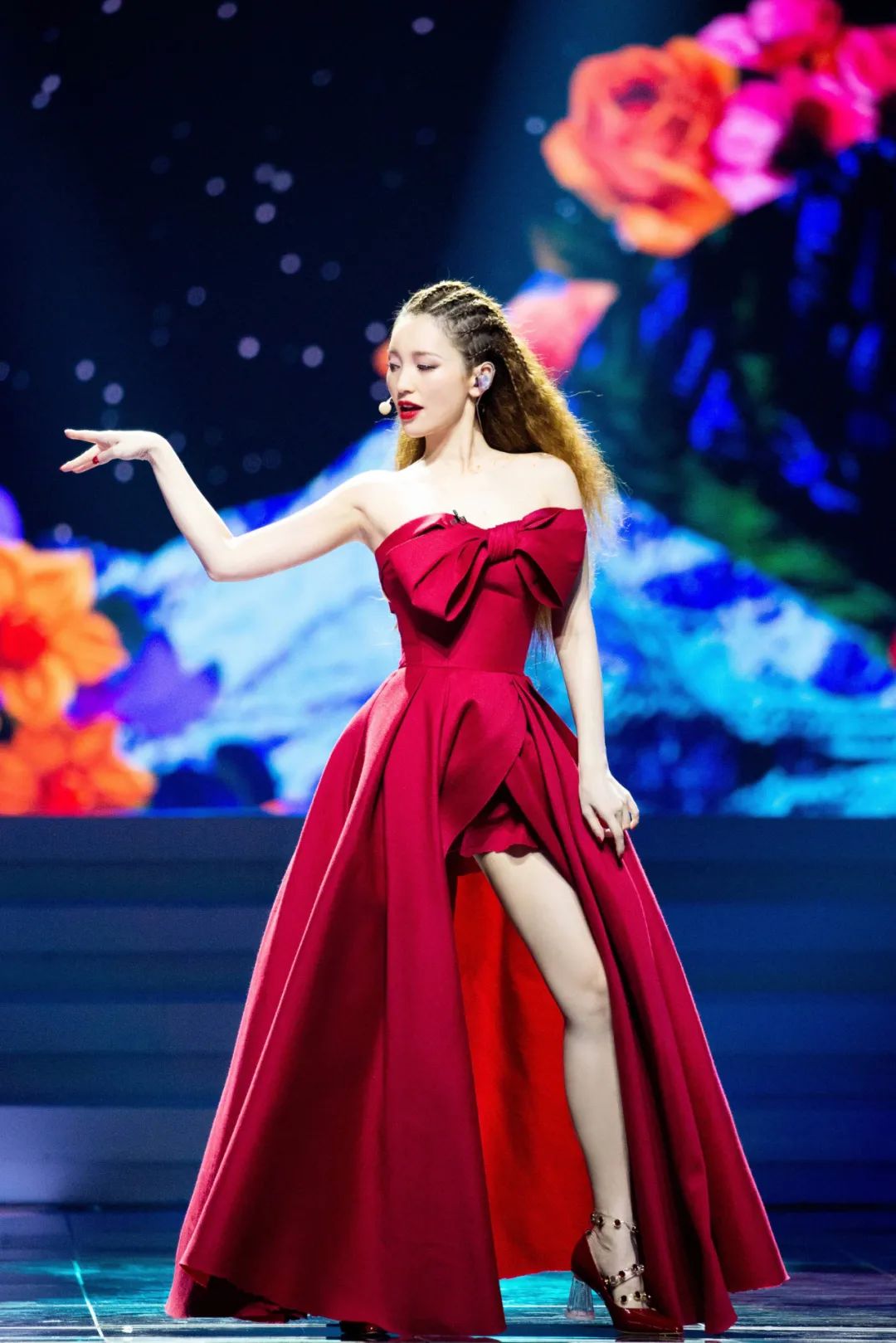 女性头发少头顶秃戴假发片能够吗,假发有的地方秃了怎么补救