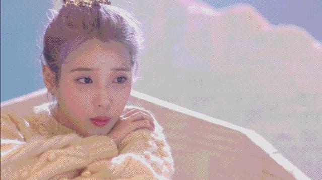 iu李知恩跳舞火的视频daybyday,iu李知恩歌曲blueming完全版在哪听