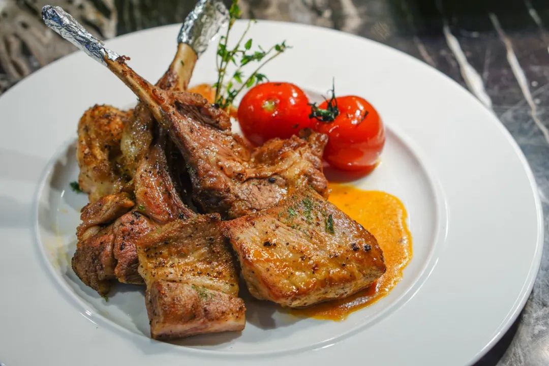 听说没解禁的你们在等上海大促，大波的酒店美食，这就来了