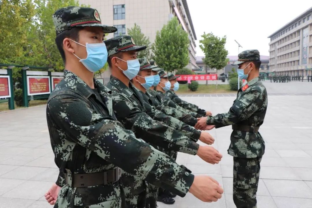 军医新兵入伍第一天,新兵怎么快速适应连队生活