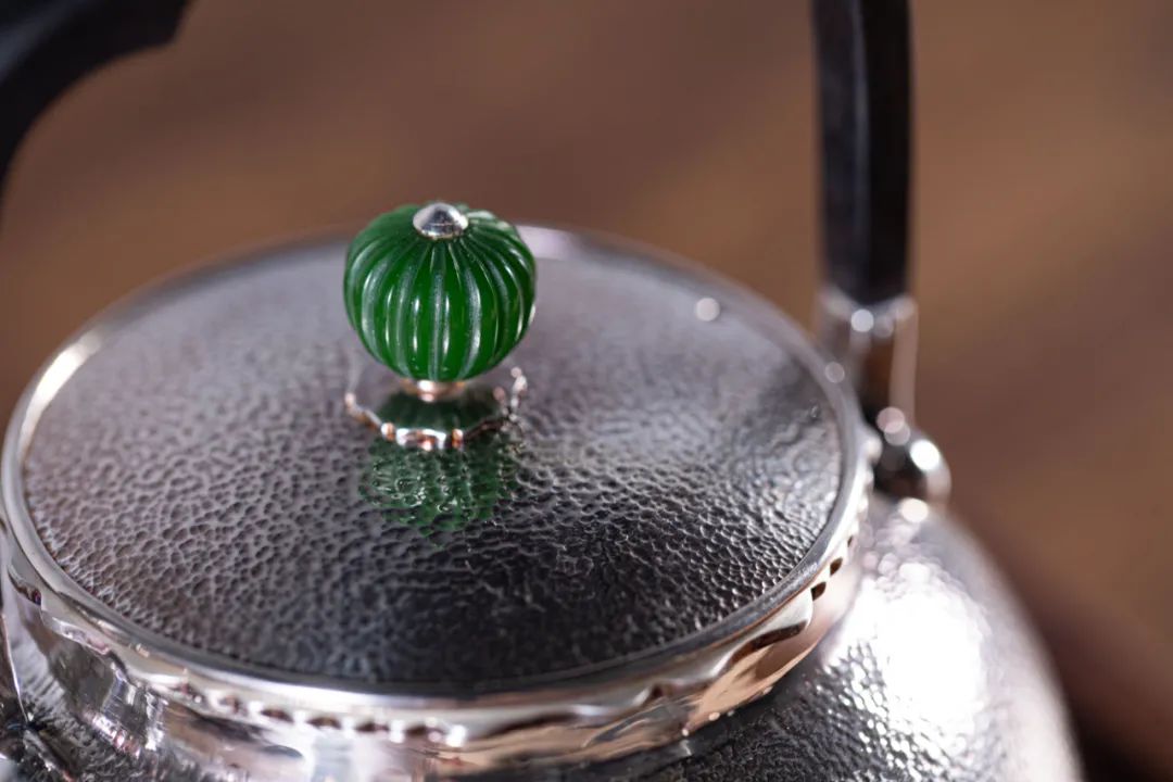 纯银嵌金荷花银壶纯手工泡茶银壶,纯银复古银壶