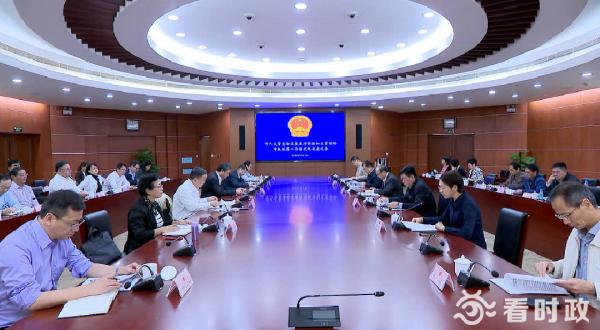 省医保一卡通在哪里办理,啥时候城乡医保能全国一卡通