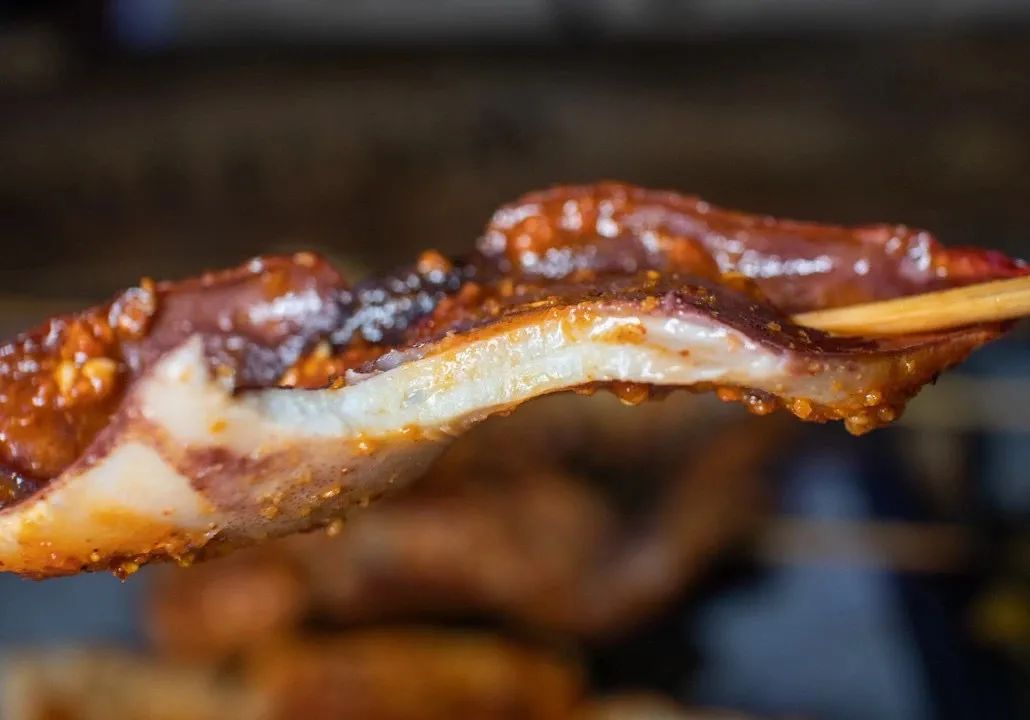 覆盖5个区，这7家“又小又旧”的炸串店，抚慰了不少深夜打工人