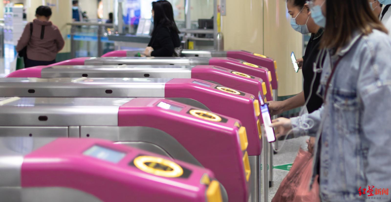 成都地铁用支付宝坐的具体流程,如何在支付宝上开通成都地铁刷脸