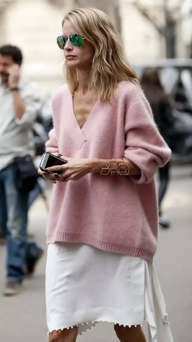 周末突袭|今年流行的V领大毛衣好香好香，看完不被种草算我输