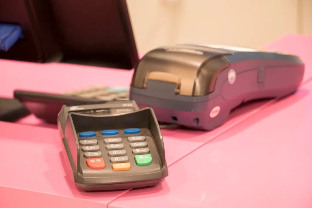 信用卡被盗4万怎么办,信用卡被盗场景及防范方法