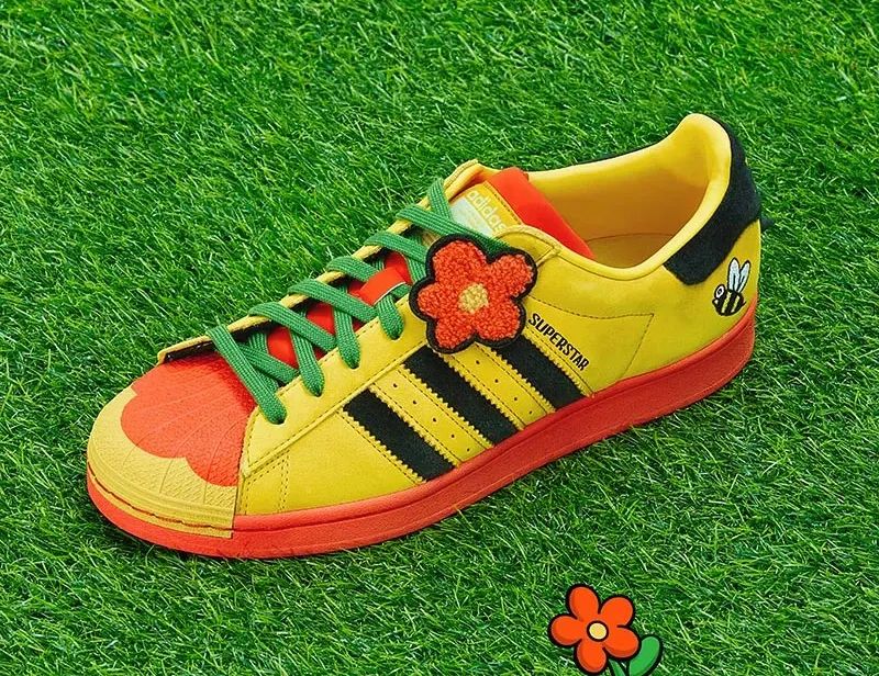 杨幂和杨颖的同款鞋,杨幂和baby同款鞋