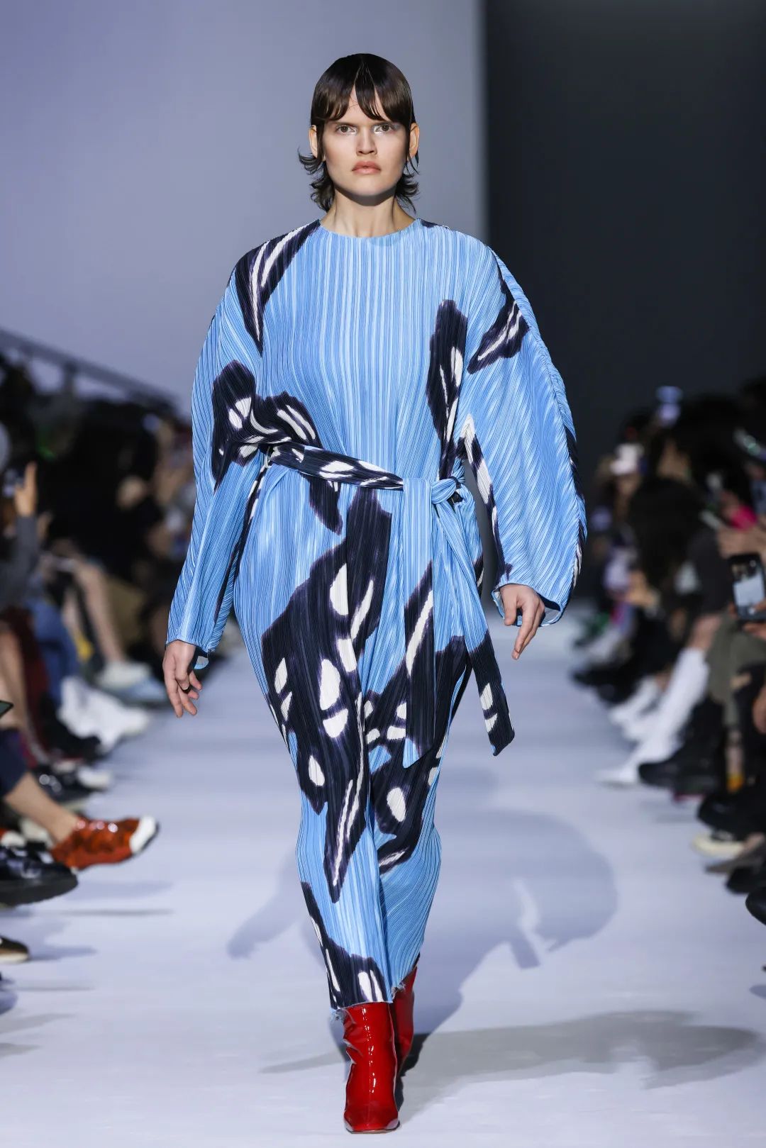 2024春夏时装周趋势,2021春夏中国国际时装周秀场精选