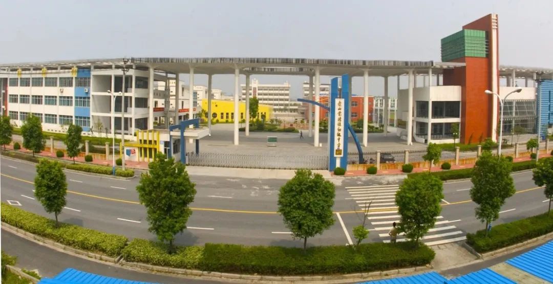 首届全国十佳文明校园,省级文明校园学校基本情况