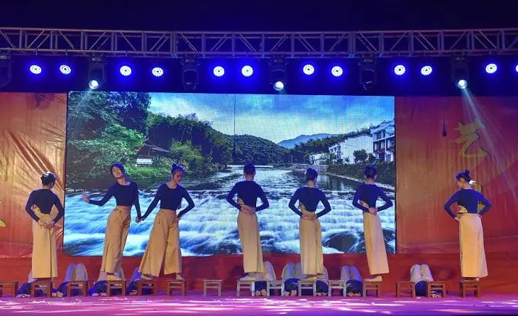 株洲市十八中学艺术节圆满告捷,株洲八中文艺表演