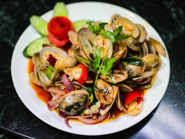 三亚海棠湾吃住攻略,三亚亚龙湾天下第一湾攻略