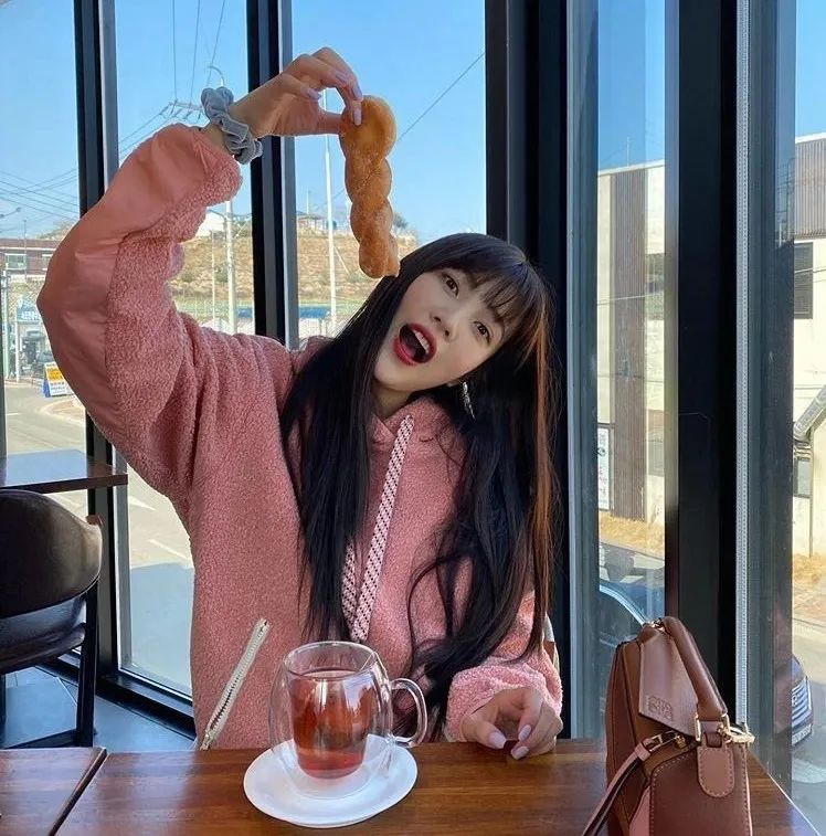 泫雅朴秀荣裴珠泫,泫雅腿围