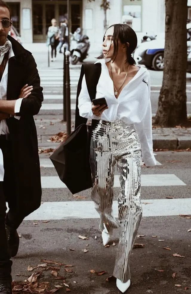 金属风单品,金属感银色和白色