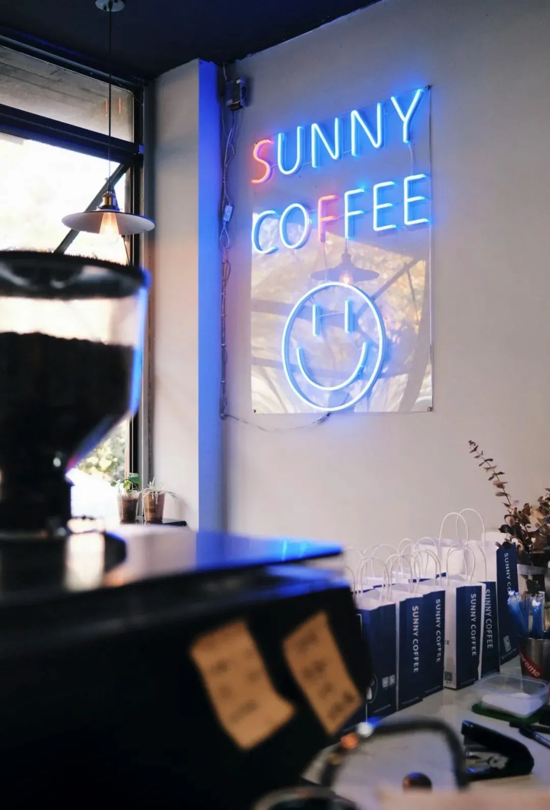 一杯coffee加“滨”，谢谢！