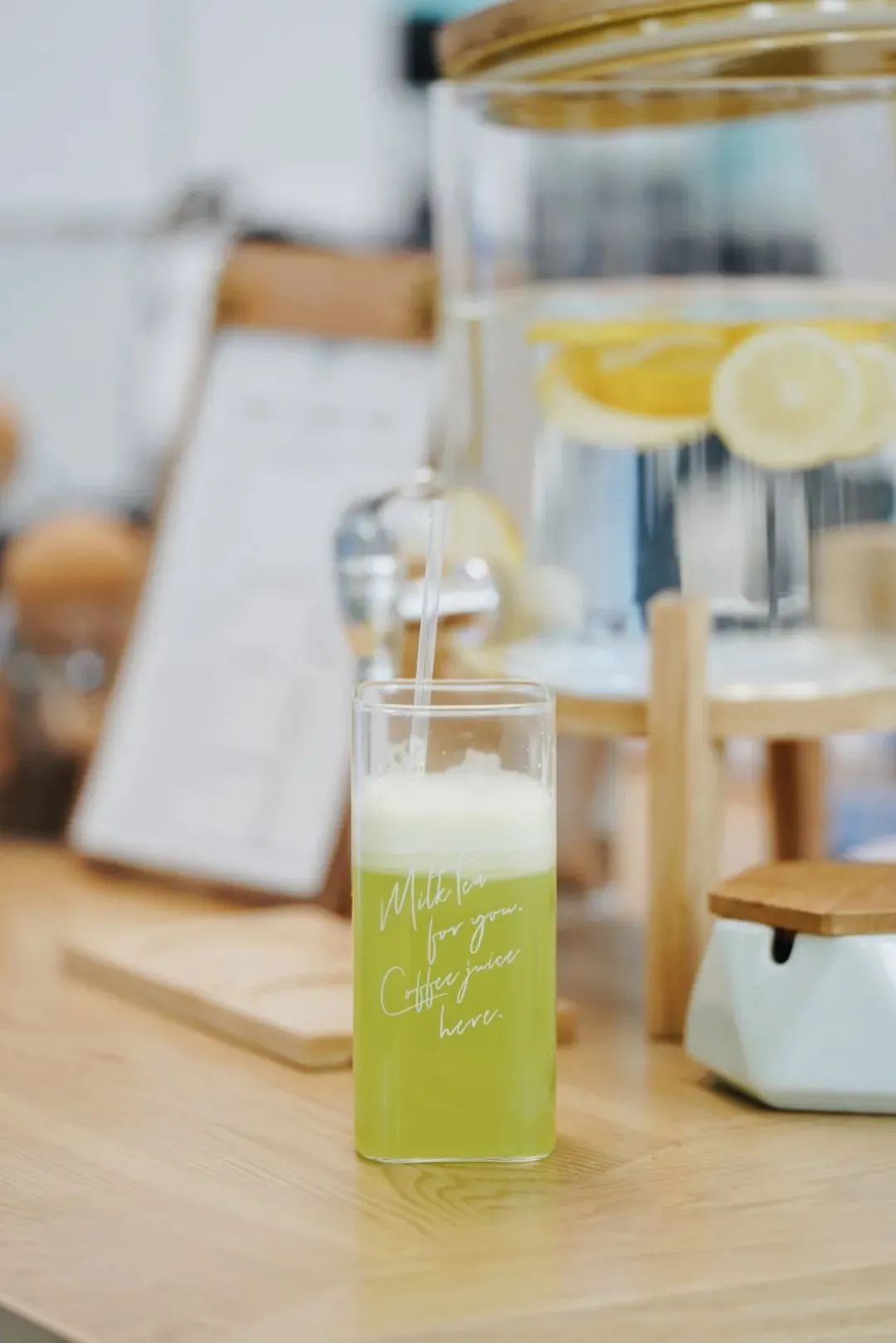 一杯coffee加“滨”，谢谢！