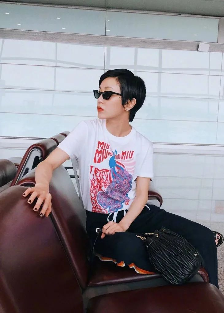 郭采洁仙女发型,郭采洁红色括号眉造型图片