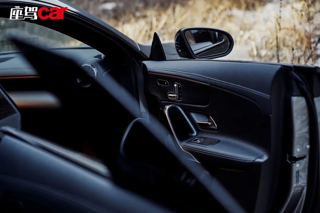 奔驰cla260落地价,奔驰轿跑两门2.0t