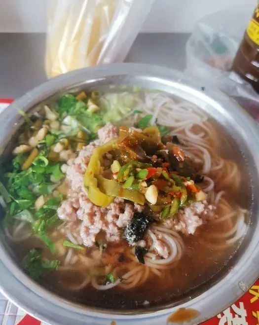 南宁这15家小店，没空调、几乎没座位，却从冬天排队到了夏天！