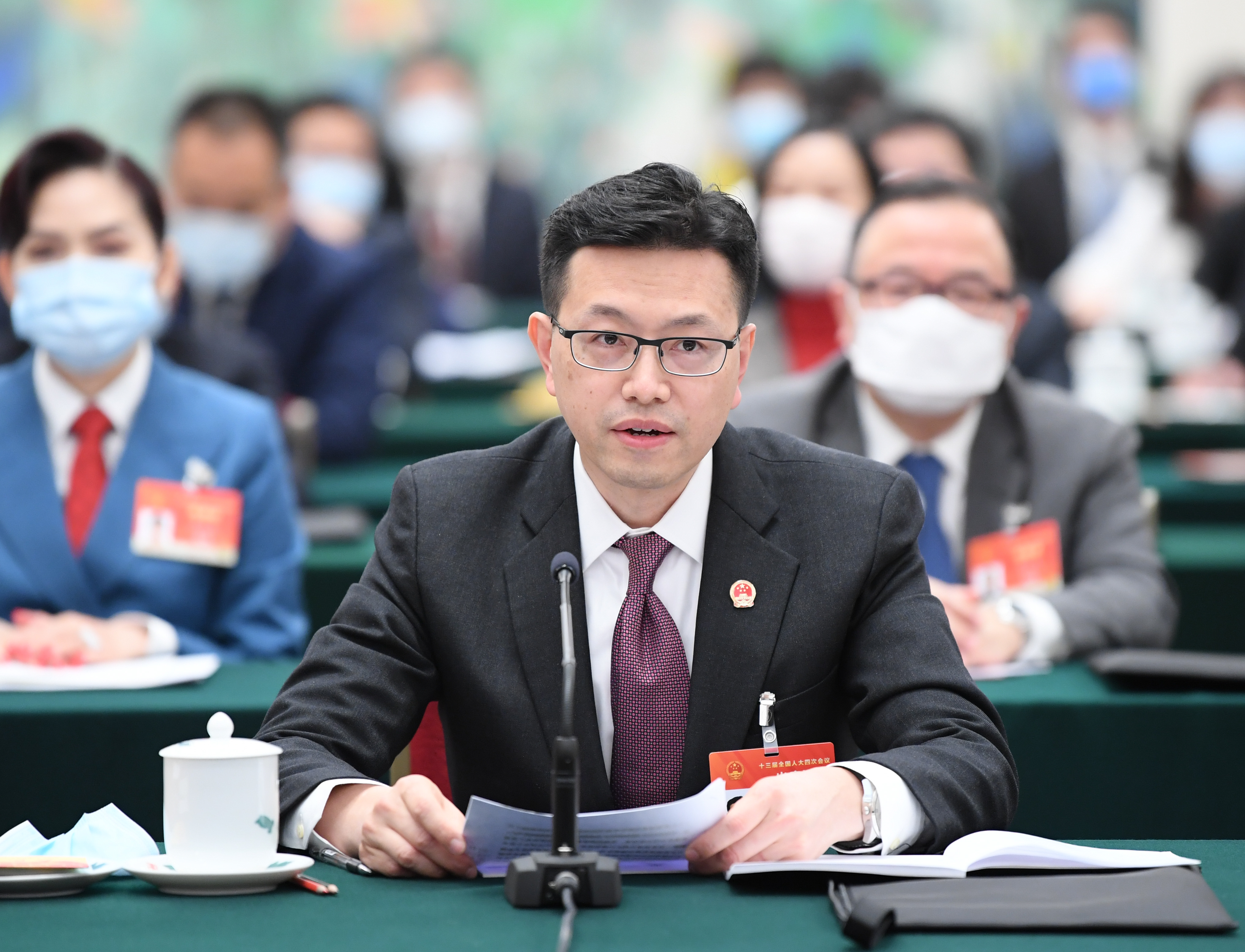 *会两**·热点画报：提升治理效能 建设法治中国