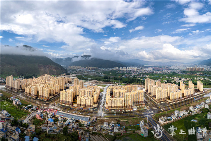 实干担当促发展砥砺奋进谱新篇,脱贫攻坚先进集体事迹范文