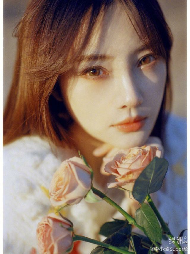 李小璐红色球鞋,李小璐最新打球照片