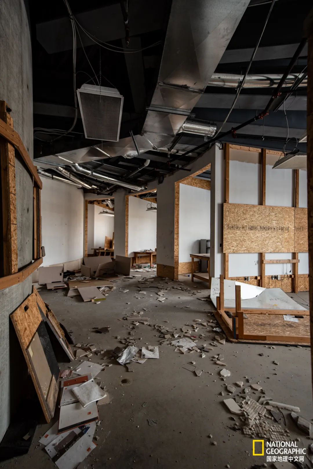 被废弃的私人豪宅,私闯豪宅后续