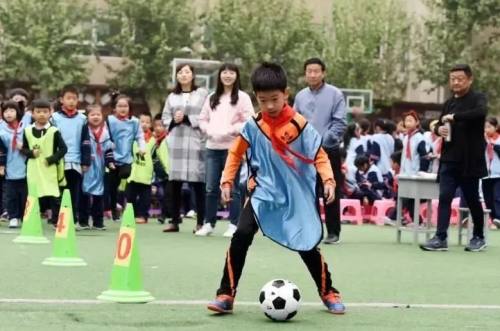 航天二中旁边的小学,雁塔航天210小学