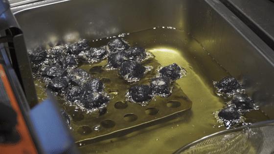 白天卖臭豆腐，晚上酒吧打碟，网红DJ奶奶的店开到了杭州，就在工联CC