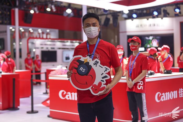 微单相机推荐2021佳能,佳能半画幅新镜头