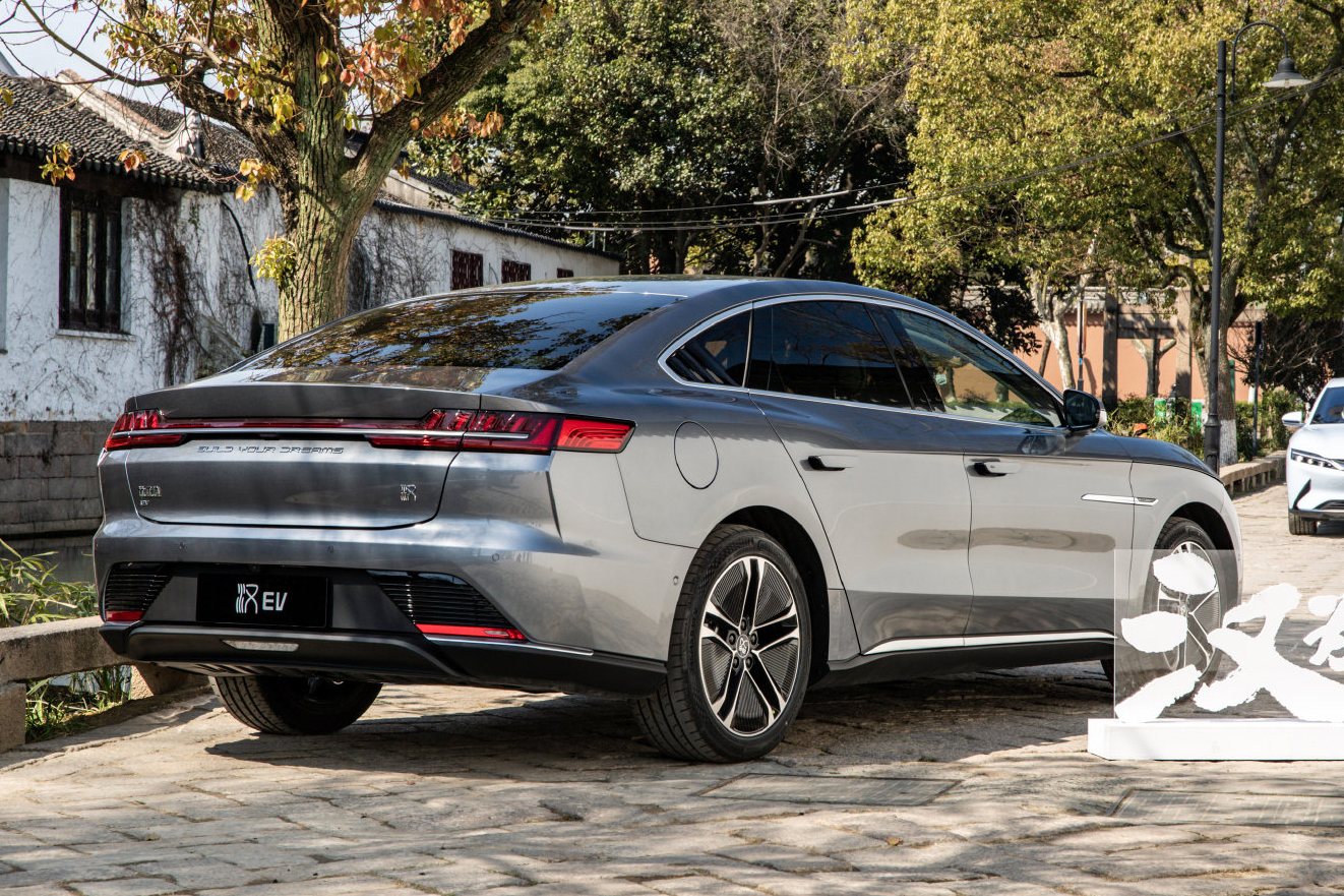 开车太麻烦这几款电动车值得入手,最新的国产电动车推荐分析优缺点