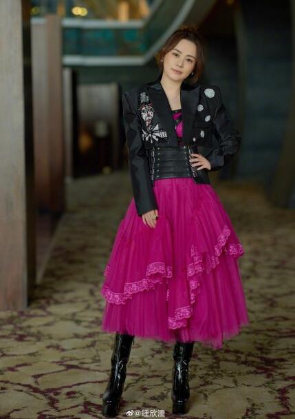 蔡卓妍钟欣潼twins感人事件,twins钟欣潼蔡卓妍华表奖合体