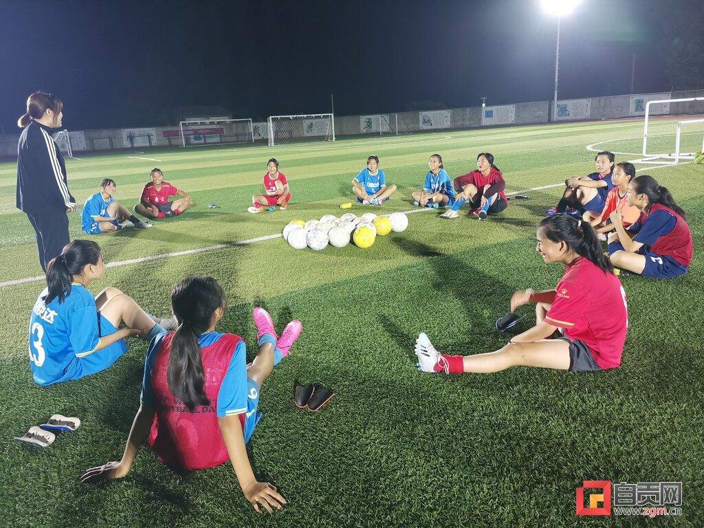 自贡江姐中学女足,自贡江姐中学女足进入国家队