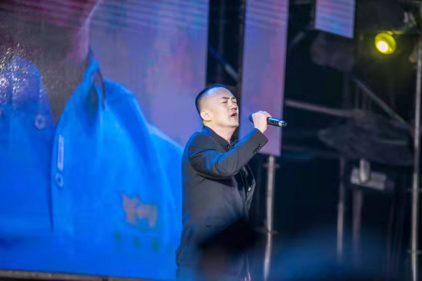 助力南阳原创音乐：金正珠宝亮相南阳世界月季大观园