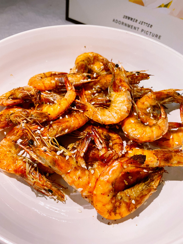 烤大虾一口一个好吃到停不下来,孜然烤大虾怎么做好吃