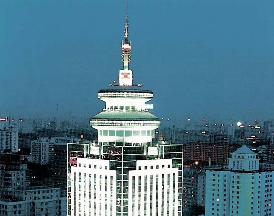 中国横跨几个时区为何时间相同,我国采用的北京时间是哪个时区