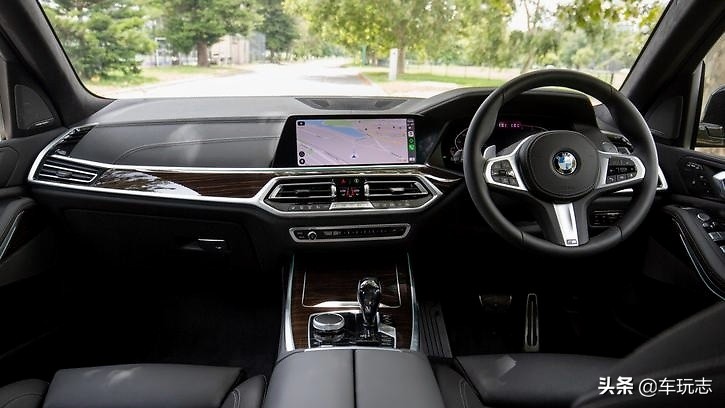 2022款宝马x7xdrive3.0t提车,2022款宝马x7xdrive40i领先豪华