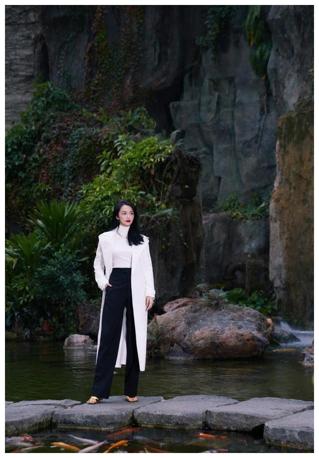 因武林外传走红后结束7年婚姻，嫁给摄影师，如今姚晨过得怎么样