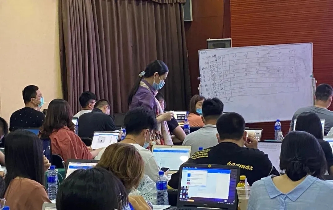 淘宝大学“畅学卡”重启线下课堂，迎来第一课