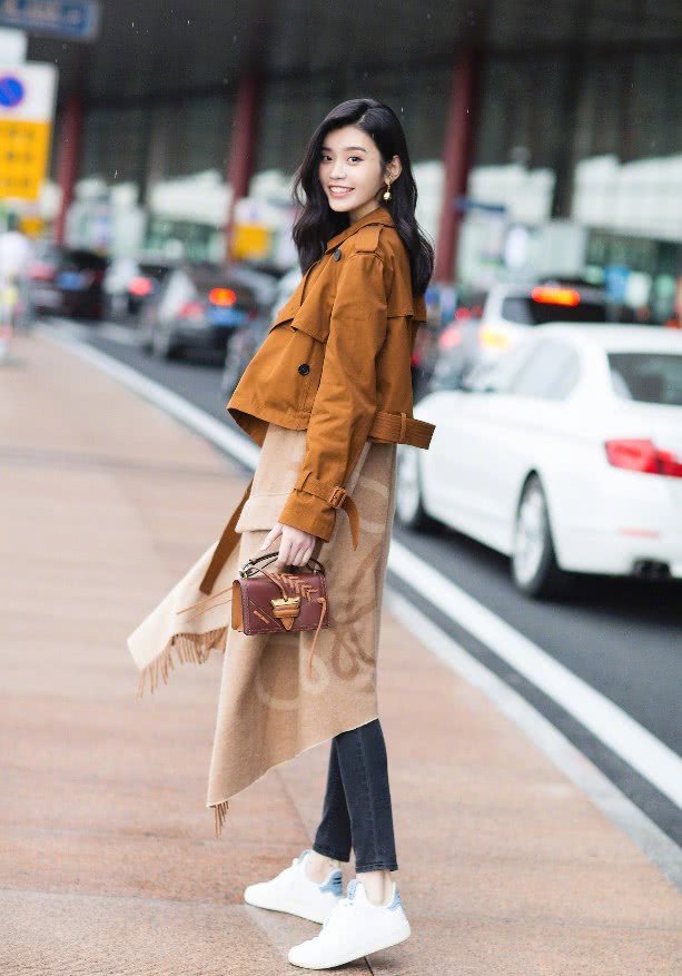 今年裤子流行怎么穿,今年流行什么裤子显高又好看