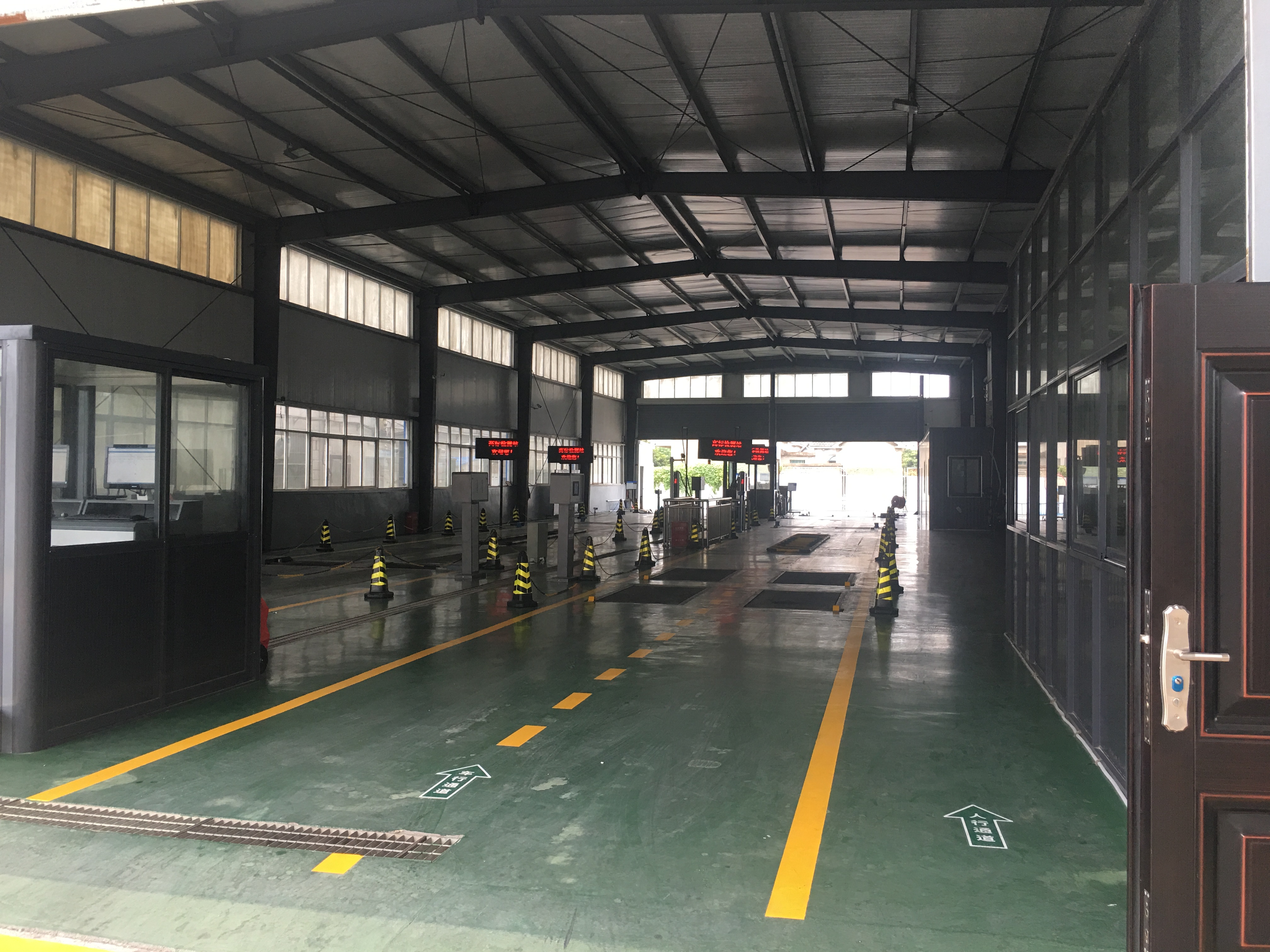 刚做完汽车年检（6年），讲一讲汽车年检的流程、费用和注意事项