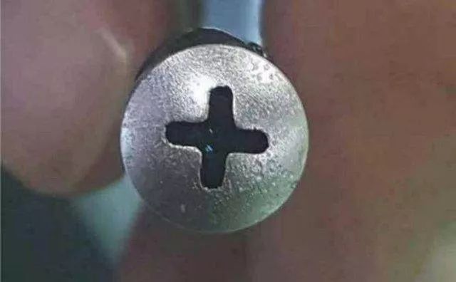 如何用手机发现酒店有摄像头,用手机能够检测到酒店摄像头吗